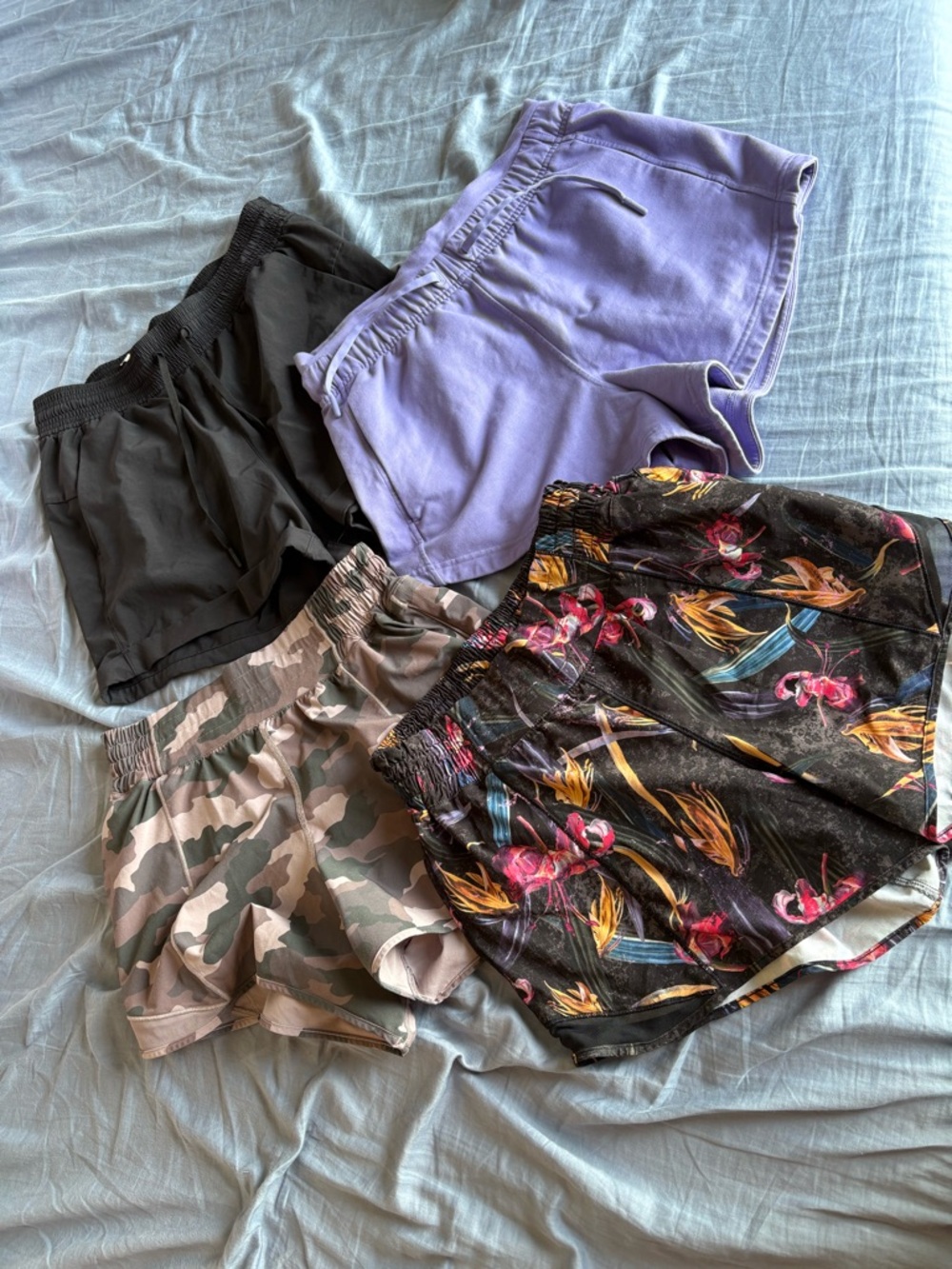EUC Lululemon Short Size 6